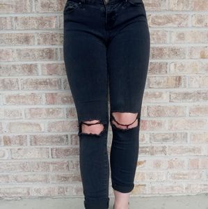 Ripped Skinny Jeans